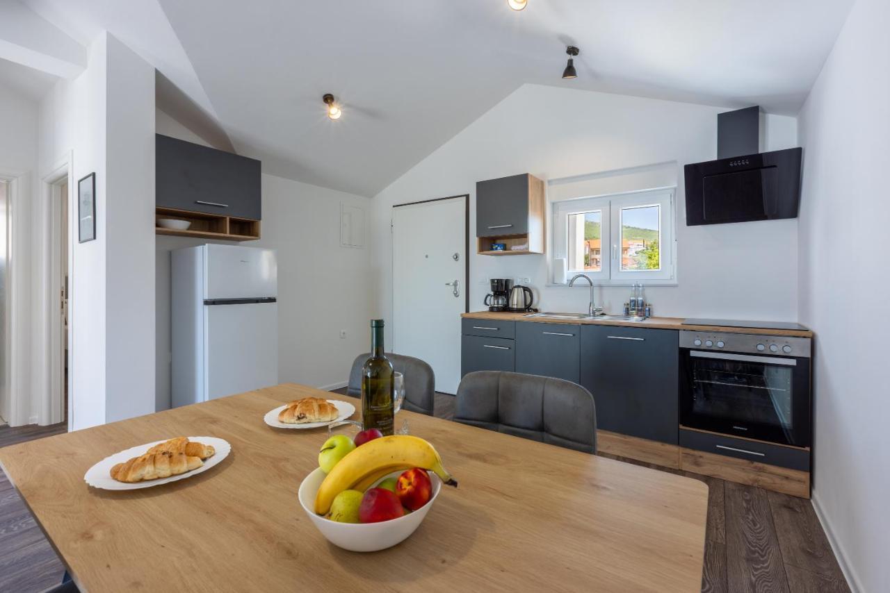 Luxury Apartments Lovorka 3 & 4***/**** Selce Exterior photo